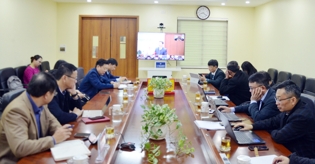 Các đại biểu nghe Bộ trưởng, Chủ nhiệm Ủy ban Dân tộc Hầu A Lềnh phát biểu đánh giá kết quả công tác năm 2022.