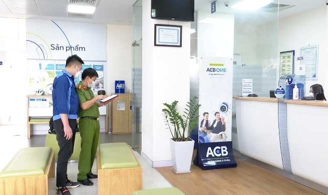 ACB Quảng Ninh là một trong số các ngân hàng lắp đặt hệ thống báo động khẩn cấp đến cơ quan công an.