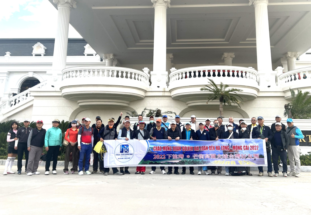 Du khách Đài Loan đi tour golf tại Quảng Ninh.