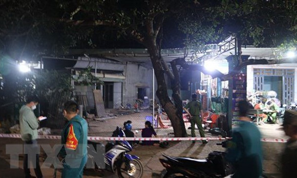 Một người đàn ông bị đâm tử vong trong tiệm tạp hóa