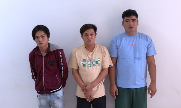 Hai người thương vong vì đánh nhau trong lúc tắm biển