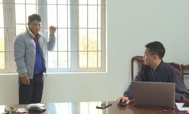 Bắt kẻ hiếp dâm mẹ của người tình, cướp tài sản