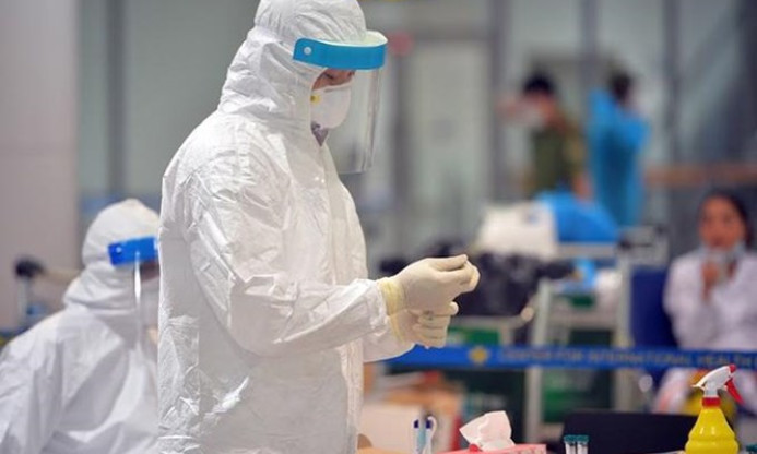 Sáng 3/1: Ca COVID-19 nặng đang điều trị thấp nhất gần 2 năm qua; những nơi nào tiêm vaccine thấp?