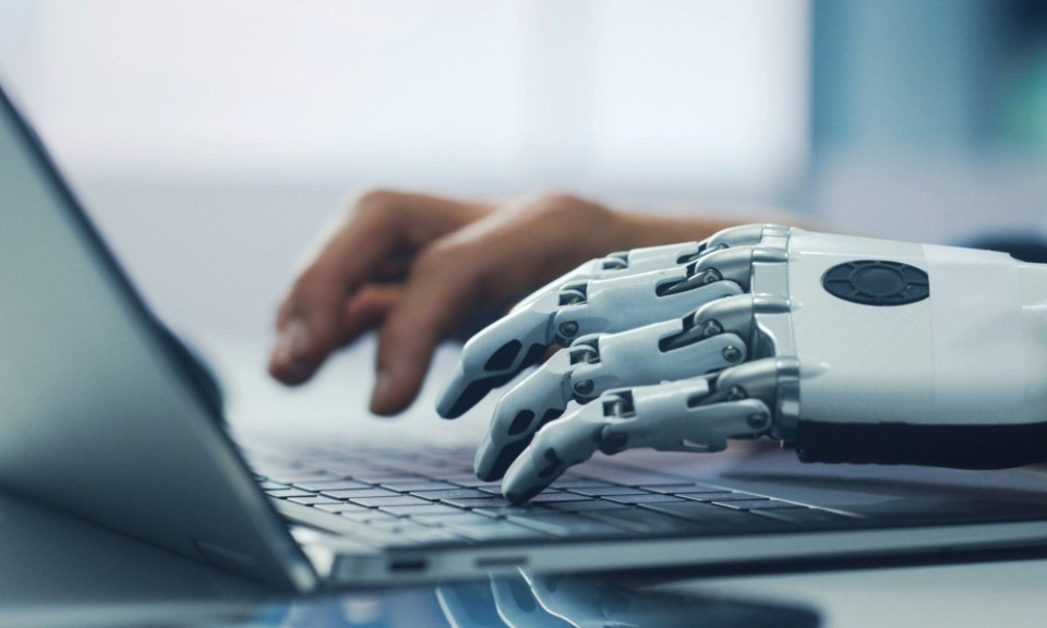AI Trung Quốc biết chơi app hẹn hò, vạch trần trai đểu