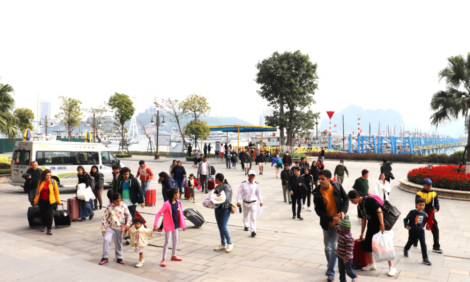 Quang Ninh welcomes 106,000 tourist arrivals during New Year holiday