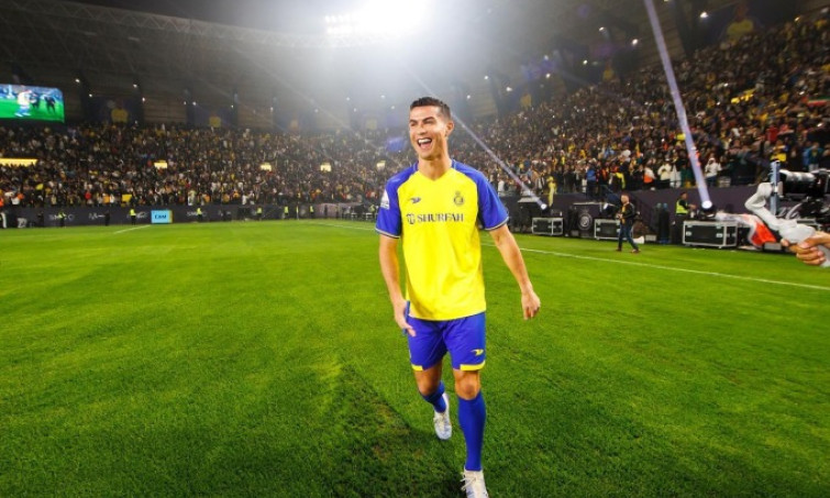 Ronaldo ra mắt CLB Al Nassr