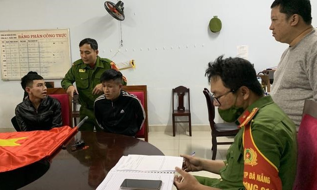 Hai thanh niên bắn súng pháo khiêu khích lực lượng đặc biệt Công an Đà Nẵng