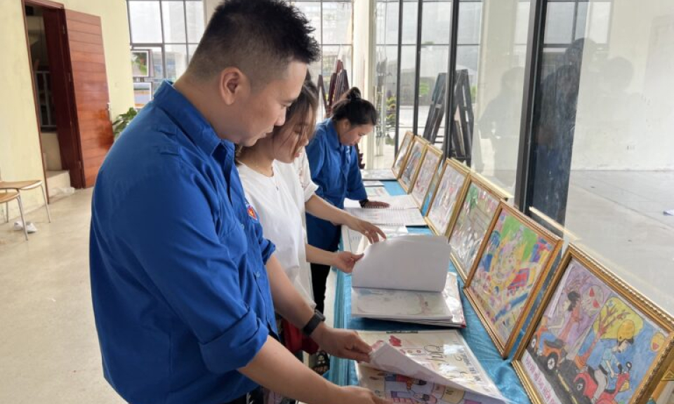 Xây dựng văn hóa giao thông