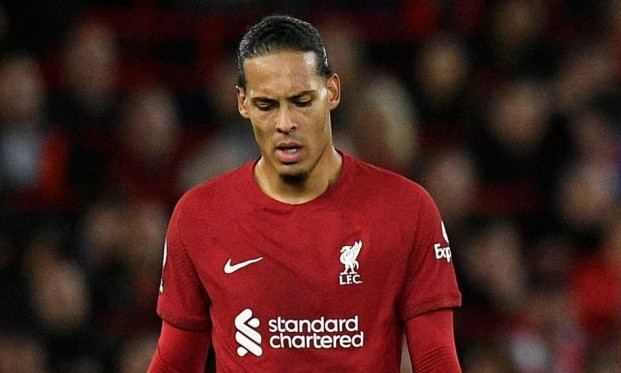 Liverpool đón cú sốc từ Van Dijk, chấn thương tệ hơn dự kiến