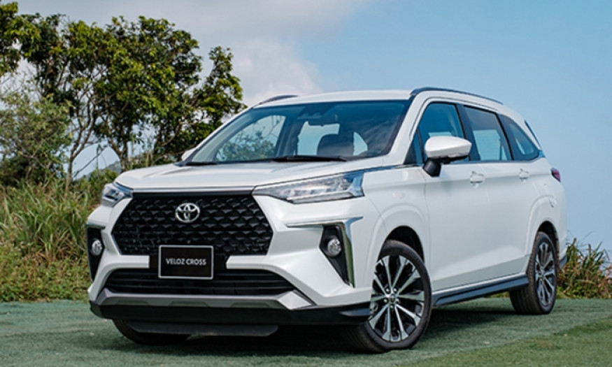 Toyota Veloz Cross giảm giá cực mạnh tại đại lý, quyết cho Mitsubishi Xpander ‘nếm trái đắng’
