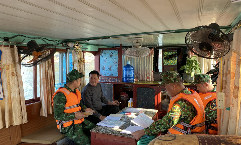 Cao điểm chống buôn lậu trên tuyến biển
