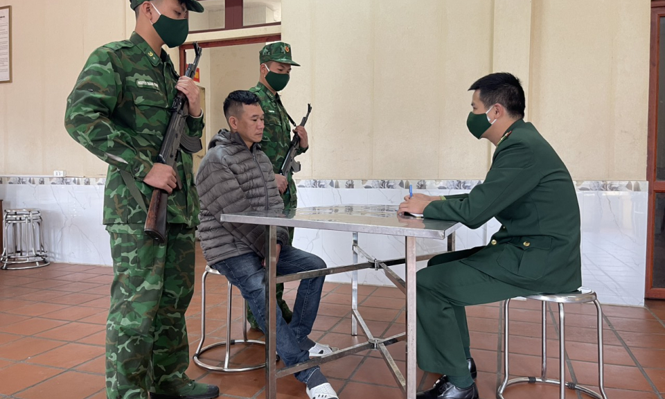 Khởi tố đối tượng tàng trữ ma túy trái phép