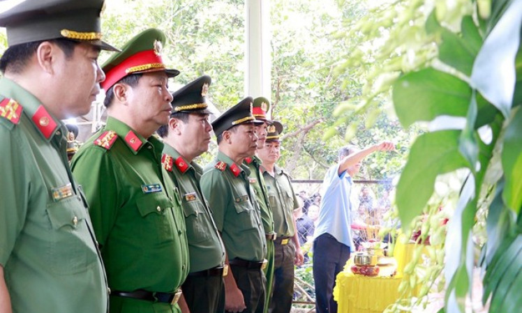 Công an Bình Phước thông tin vụ hai chiến sĩ hi sinh trên đường đi làm nhiệm vụ