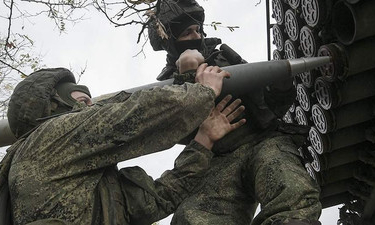 Pháo phản lực Grad của Nga dội ‘mưa lửa’ phá hủy thành trì Ukraine