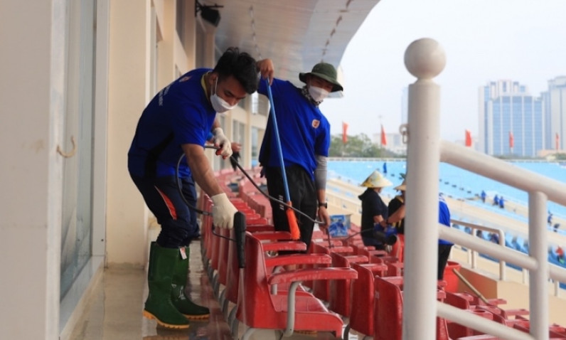 Lý do điều động sinh viên tình nguyện lau dọn sân Mỹ Đình