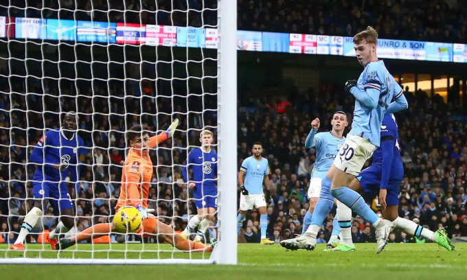 Man City đè bẹp Chelsea