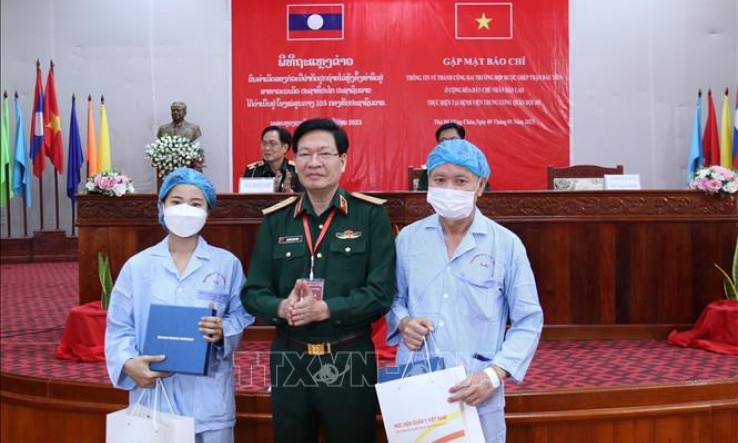 Việt Nam hỗ trợ Lào thực hiện thành công 2 ca ghép thận từ người hiến sống 