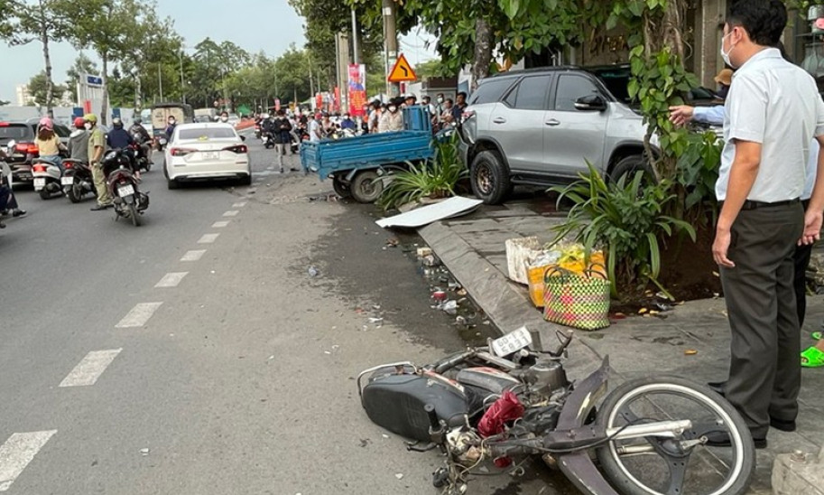 Làm rõ vụ Phó Giám đốc Sở Nội vụ Đồng Nai lái xe ô-tô gây tai nạn liên hoàn