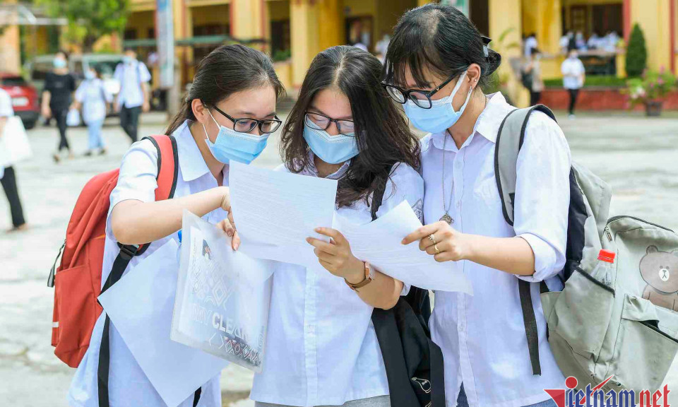 Đổi tổ hợp môn tự chọn lớp 10: Bộ có hướng dẫn, trường thấy 'rối thêm'