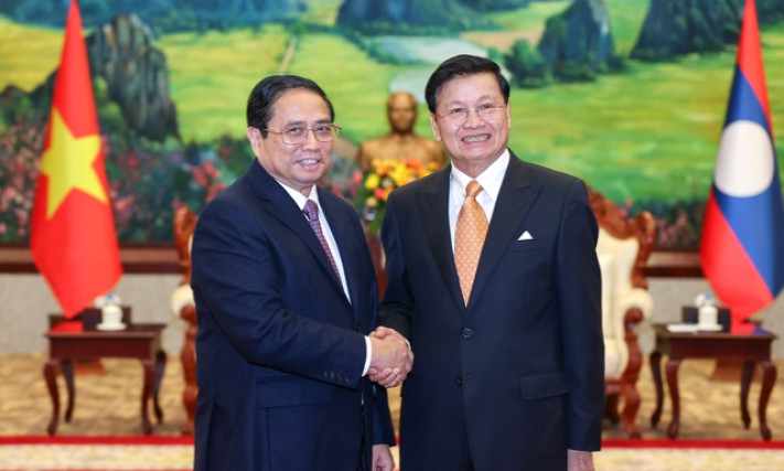 Thủ tướng Phạm Minh Chính chào Tổng Bí thư, Chủ tịch nước Lào