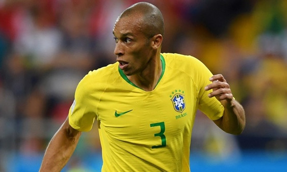 Cựu đội trưởng tuyển Brazil giải nghệ ở tuổi 38