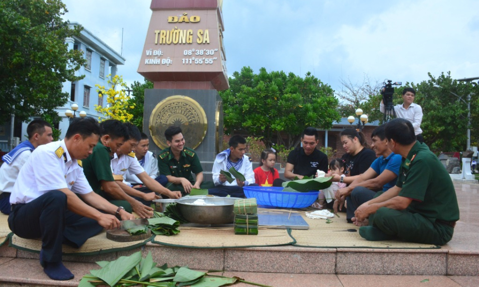 Tết sớm ở Trường Sa 