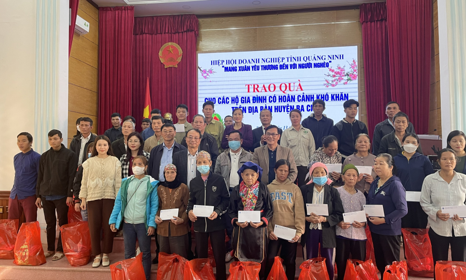  Hiệp hội Doanh nghiệp tỉnh trao tặng 77 suất quà tại TP Hạ Long và huyện Ba Chẽ