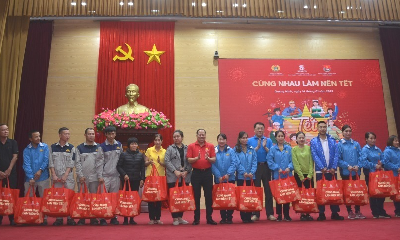 TP Hạ Long: 280 đoàn viên, người lao động khó khăn được tặng quà từ Chương trình “Cùng nhau làm nên Tết”