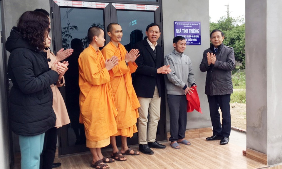 Khánh thành nhà tình thương cho hộ nghèo ở TP Uông Bí
