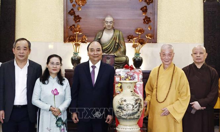 Chủ tịch nước thăm, chúc Tết Pháp chủ Giáo hội Phật giáo Việt Nam