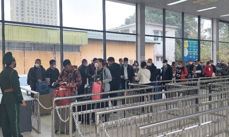 Mong Cai Border Gate strengthens the fight against smuggling