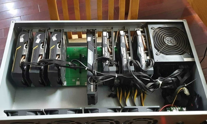 Thợ đào tiền số khởi động lại 'trâu cày'
