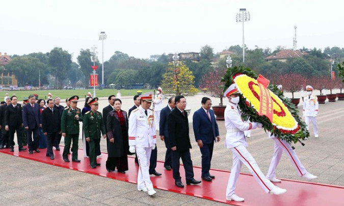 Lãnh đạo Đảng, Nhà nước vào Lăng viếng Bác dịp Tết Nguyên đán