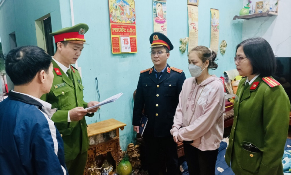 Giám đốc và kế toán bán khống hàng tỷ đồng hóa đơn