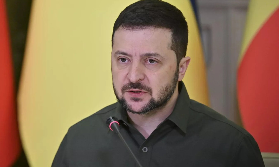 Ông Zelensky cấm quan chức rời Ukraine, Mỹ không ‘ép’ Đức gửi xe tăng cho Kiev