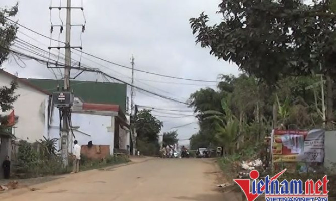 Vợ đi chơi gọi mãi mới về, chồng đâm nhiều nhát khiến vợ tử vong