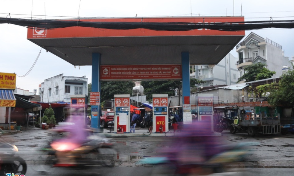 Giá xăng có thể tăng mạnh sau Tết