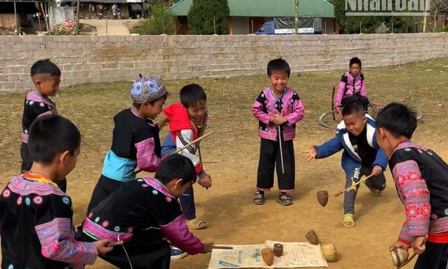 H’mong ethnic people celebrate Tet Festival