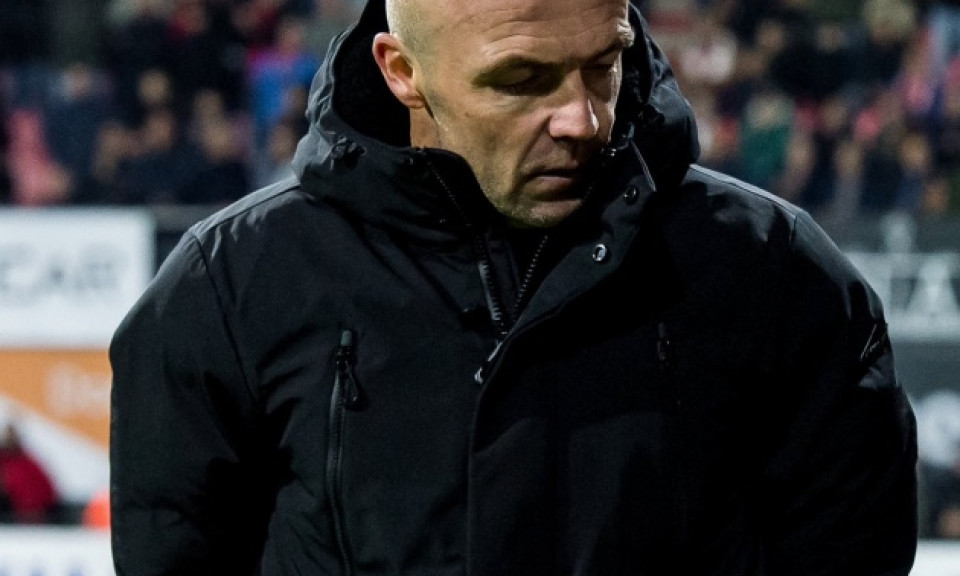 CHÍNH THỨC! Ajax sa thải HLV thay Ten Hag chỉ sau nửa mùa