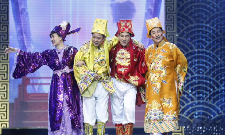 'Táo quân': Từ tiếng cười thâm thúy đến show gây tranh cãi