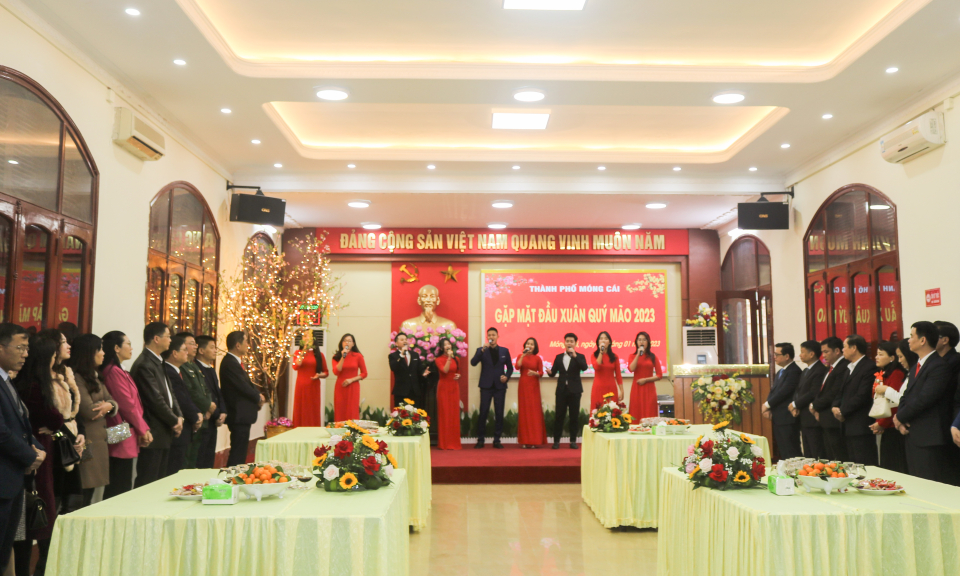 TP Móng Cái gặp mặt đầu xuân Quý Mão 2023