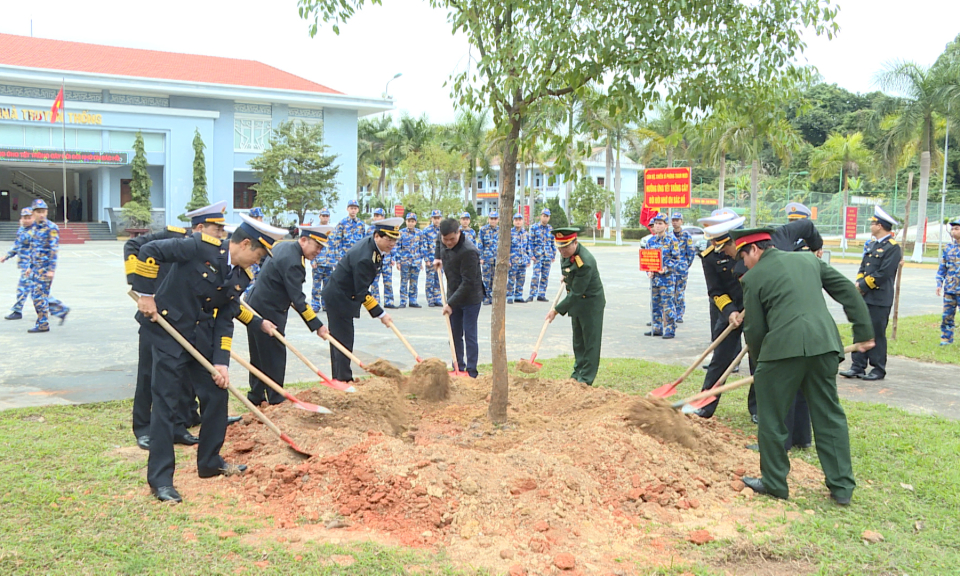 Lữ đoàn 170 phát động Tết trồng cây " Đời đời nhớ ơn Bác Hồ" xuân Quý Mão 2023