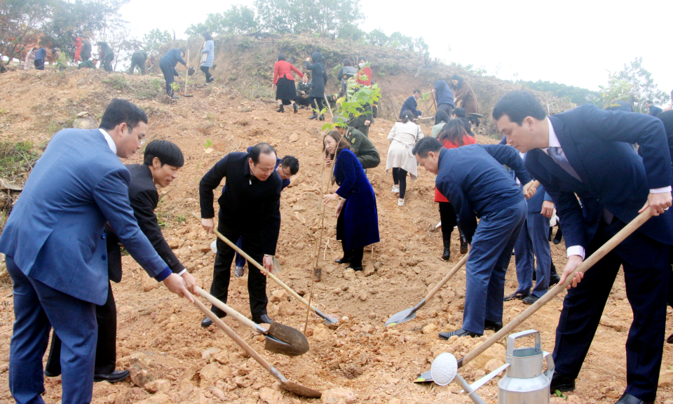 Các địa phương, đơn vị phát động Tết trồng cây “Đời đời nhớ ơn Bác Hồ” xuân Quý Mão 2023