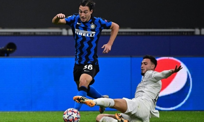 Cựu sao M.U gia hạn với Inter