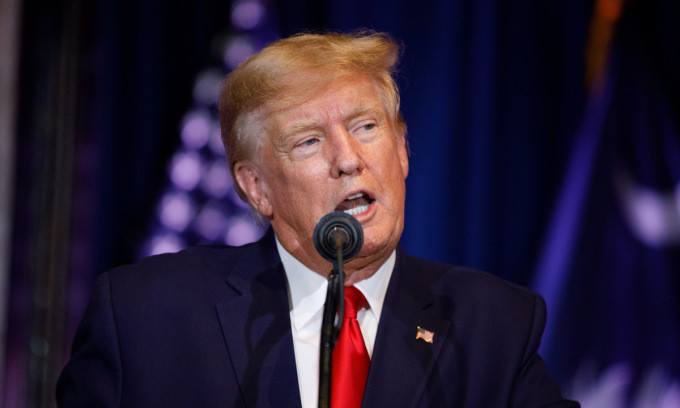 Ông Trump khởi động mít tinh vận động tranh cử
