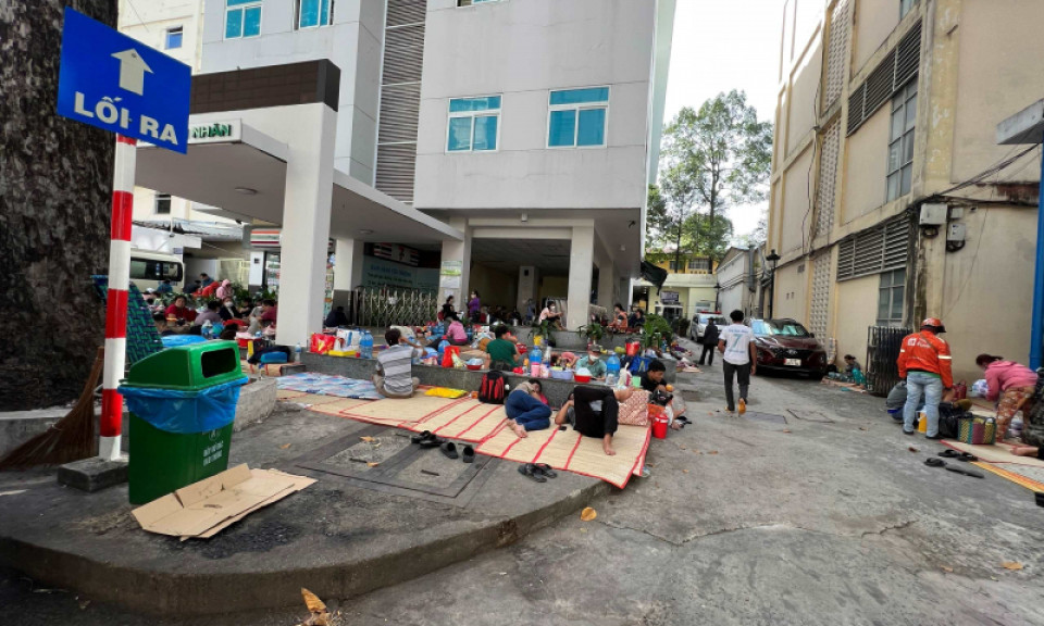 Cảnh giác nạn trộm cắp khi chăm nuôi người thân ở bệnh viện