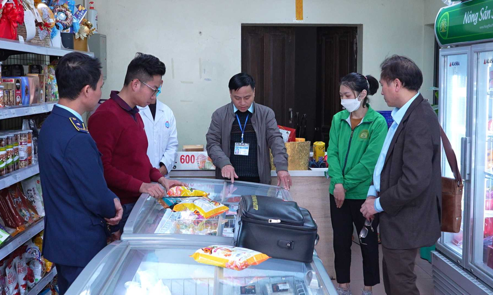 Siết chặt quản lý  ATTP mùa lễ hội 