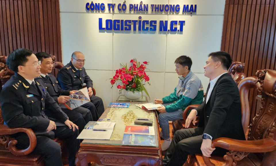 Đảng bộ Cục Hải quan Quảng Ninh: Nhiều giải pháp lãnh đạo tăng thu ngân sách