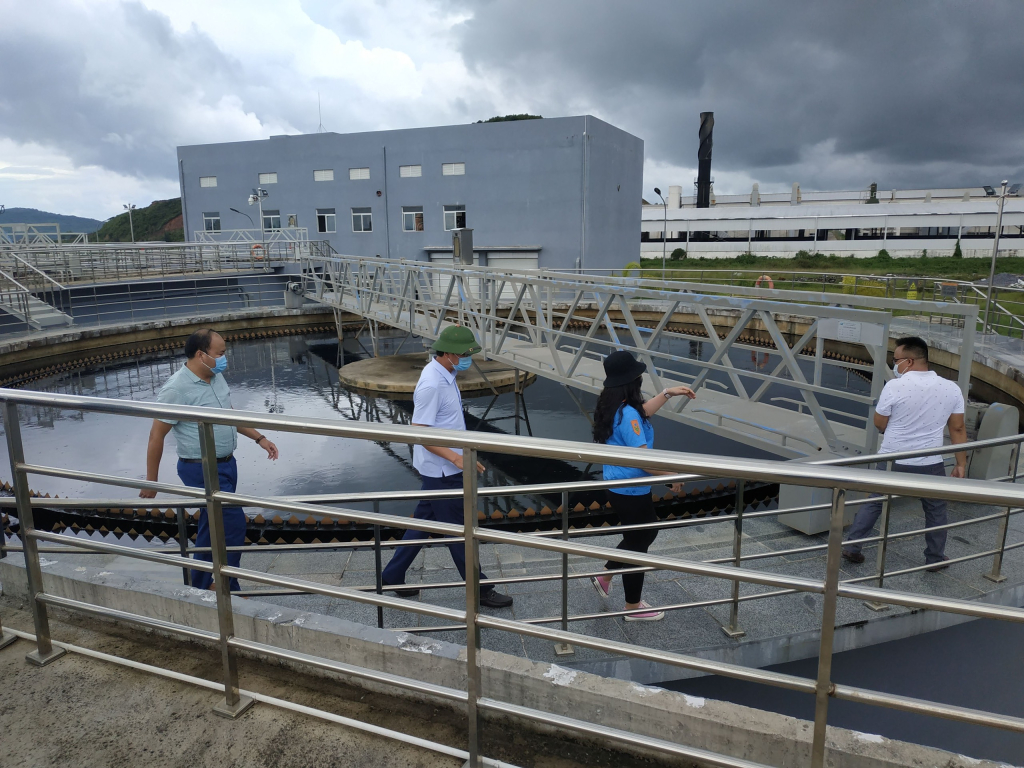 Đoàn công tác của huyện Hải Hà kiểm tra việc vận hành kệ thống xử lý nước thải trong KCN-Cảng biển Hải Hà