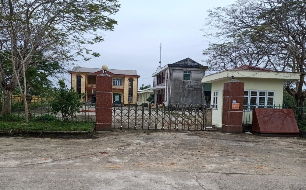 Trụ sở UBND xã Quảng Thắng (cũ) bỏ hoang từ khi sáp nhập vào xã Quảng Minh